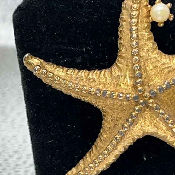 Chunky Starfish Sea Star Brooch Classic Nautical Gold Tone Faux Pearl Regency - Picture 5 of 7